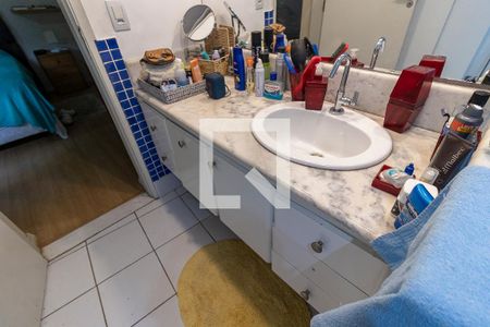 Casa à venda com 230m², 4 quartos e 3 vagas Casa à venda com 230m², 4 quartos e 3 vagasSuíte