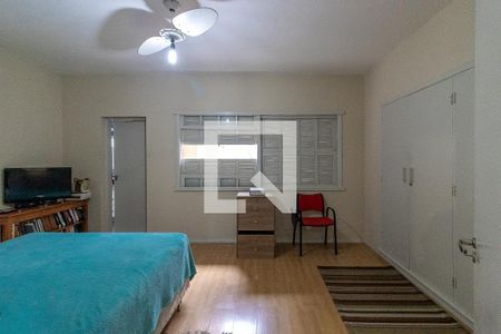 Casa à venda com 230m², 4 quartos e 3 vagas Casa à venda com 230m², 4 quartos e 3 vagasSuíte