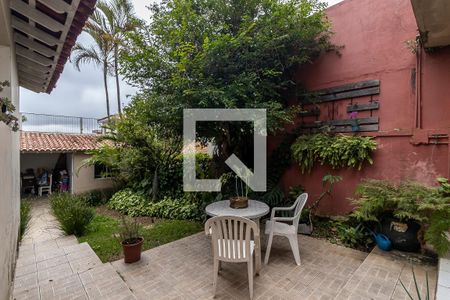 Casa à venda com 230m², 4 quartos e 3 vagas Casa à venda com 230m², 4 quartos e 3 vagasQuintal