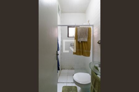 Casa à venda com 230m², 4 quartos e 3 vagas Casa à venda com 230m², 4 quartos e 3 vagasBanheiro Social 2