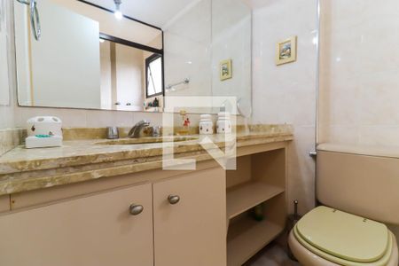 Apartamento à venda com 124m², 3 quartos e 2 vagas Apartamento à venda com 124m², 3 quartos e 2 vagasBanheiro da Suíte