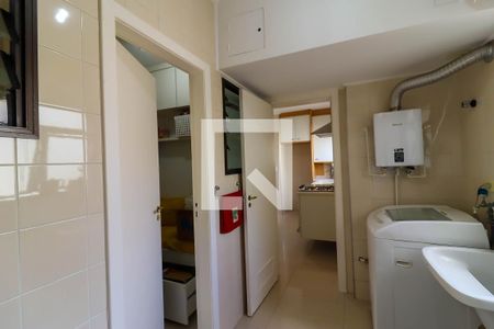 Apartamento à venda com 124m², 3 quartos e 2 vagas Apartamento à venda com 124m², 3 quartos e 2 vagasÁrea de Serviço