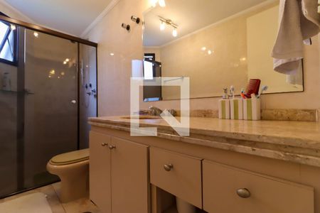Apartamento à venda com 124m², 3 quartos e 2 vagas Apartamento à venda com 124m², 3 quartos e 2 vagasBanheiro Corredor