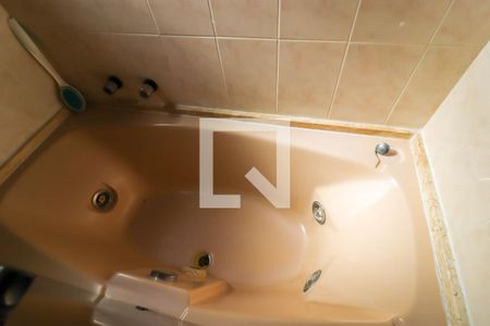 Apartamento à venda com 124m², 3 quartos e 2 vagas Apartamento à venda com 124m², 3 quartos e 2 vagasBanheiro da Suíte