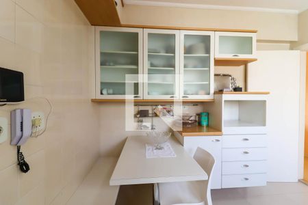 Apartamento à venda com 124m², 3 quartos e 2 vagas Apartamento à venda com 124m², 3 quartos e 2 vagasCozinha - Armários