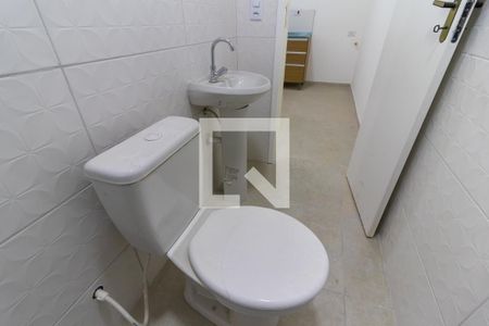 Banheiro de apartamento para alugar com 1 quarto, 33m² em Jardim Angela (zona Leste), São Paulo