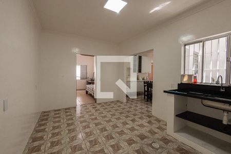 Casa à venda com 290m², 5 quartos e 3 vagasCopa e Cozinha