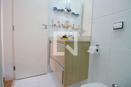 Casa de condomínio à venda com 104m², 2 quartos e 2 vagas Casa de condomínio à venda com 104m², 2 quartos e 2 vagasBanheiro da Suíte 1