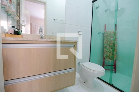 Banheiro da Suíte 1 de casa de condomínio à venda com 2 quartos, 104m² em Jardim Maria Duarte, São Paulo