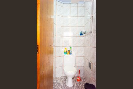 Casa à venda com 110m², 2 quartos e 1 vaga Casa à venda com 110m², 2 quartos e 1 vagaBanheiro de Serviço