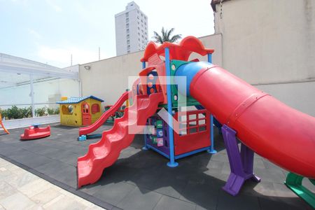 Apartamento à venda com 198m², 4 quartos e 4 vagasÁrea comum - Playground