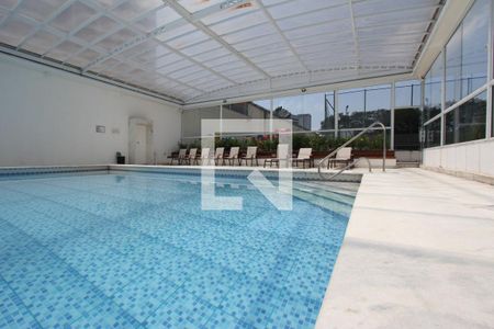 Apartamento à venda com 198m², 4 quartos e 4 vagasÁrea comum - Piscina