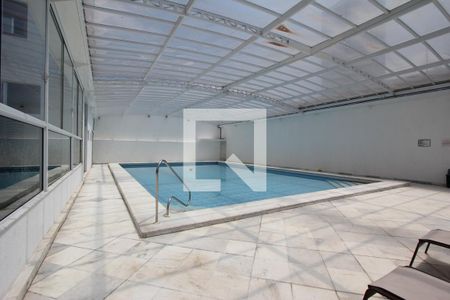 Apartamento à venda com 198m², 4 quartos e 4 vagasÁrea comum - Piscina