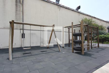 Apartamento à venda com 198m², 4 quartos e 4 vagasÁrea comum - Playground