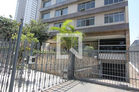 Apartamento à venda com 198m², 4 quartos e 4 vagasFachada e portaria