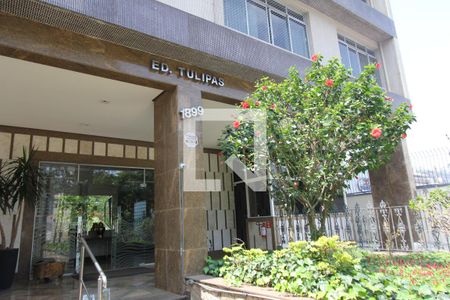 Apartamento à venda com 198m², 4 quartos e 4 vagasFachada e portaria