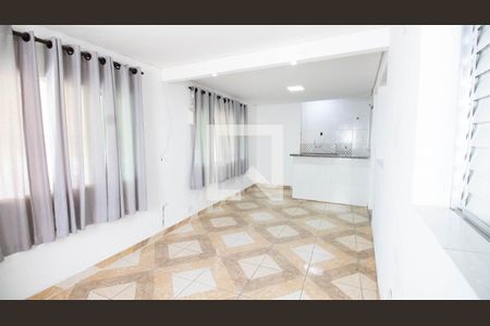 Casa para alugar com 60m², 3 quartos e sem vaga Casa para alugar com 60m², 3 quartos e sem vagaSal