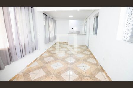 Casa para alugar com 60m², 3 quartos e sem vaga Casa para alugar com 60m², 3 quartos e sem vagaSala