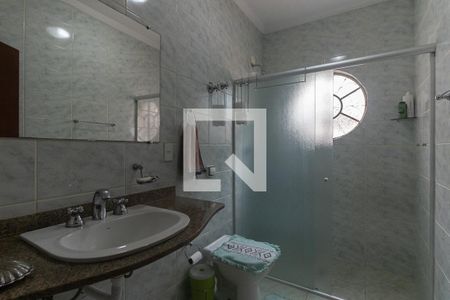 Casa à venda com 180m², 3 quartos e 2 vagasBanheiro