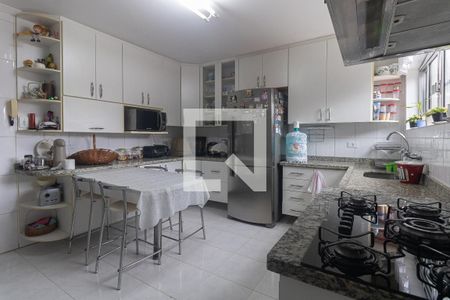 Casa à venda com 180m², 3 quartos e 2 vagasCozinha