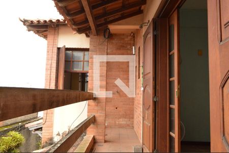 Casa à venda com 592m², 3 quartos e 5 vagasQuarto 1- Varanda