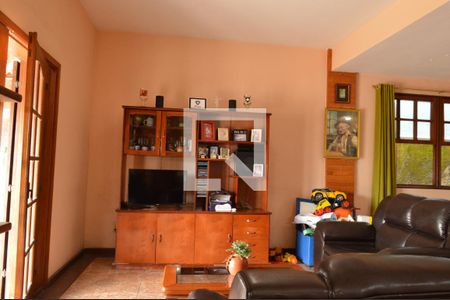 Sala de TV de casa à venda com 3 quartos, 592m² em Curicica, Rio de Janeiro