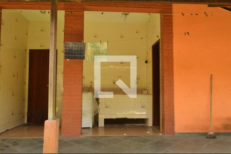 Casa à venda com 592m², 3 quartos e 5 vagas Casa à venda com 592m², 3 quartos e 5 vagasÁrea de Serviço