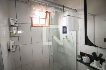 Casa à venda com 240m², 4 quartos e 2 vagas Casa à venda com 240m², 4 quartos e 2 vagasBanheiro Casa 2
