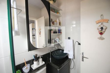 Casa à venda com 240m², 4 quartos e 2 vagas Casa à venda com 240m², 4 quartos e 2 vagasBanheiro Casa 2