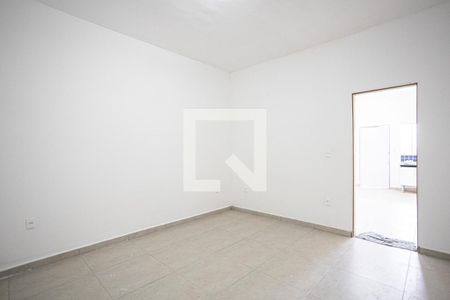 Quarto de casa para alugar com 1 quarto, 60m² em Jardim Santa Tereza, Carapicuíba