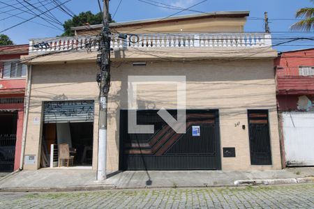 Casa à venda com 223m², 2 quartos e 2 vagasFachada 