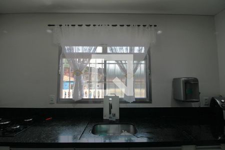 Casa à venda com 223m², 2 quartos e 2 vagasPia da cozinha