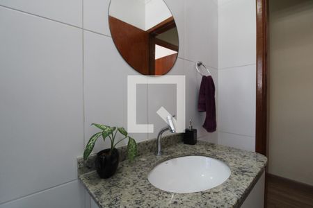 Casa à venda com 223m², 2 quartos e 2 vagasPia do banheiro