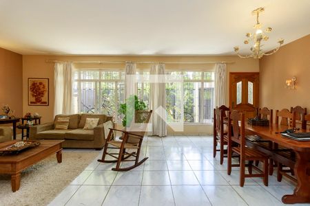 Sala de casa à venda com 3 quartos, 320m² em Vila Cordeiro, São Paulo