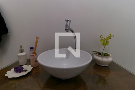 Lavabo de casa à venda com 3 quartos, 320m² em Vila Cordeiro, São Paulo