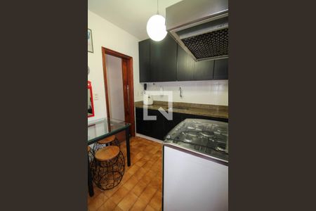 Apartamento à venda com 180m², 2 quartos e 7 vagasCozinha