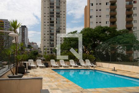 Apartamento à venda com 68m², 3 quartos e 2 vagasPiscina