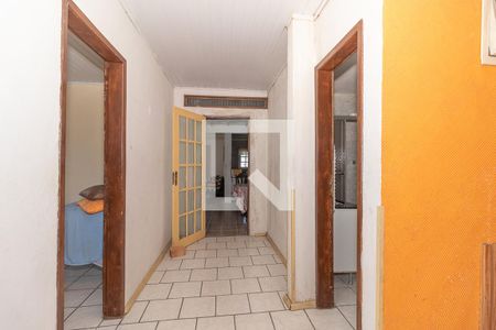 Casa à venda com 550m², 6 quartos e 3 vagas Casa à venda com 550m², 6 quartos e 3 vagasCorredor