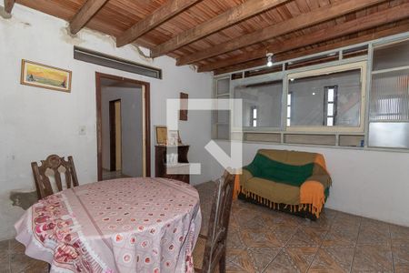 Casa à venda com 550m², 6 quartos e 3 vagas Casa à venda com 550m², 6 quartos e 3 vagasCozinha