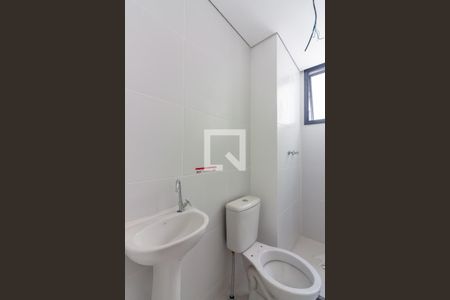 Banheiro de apartamento para alugar com 2 quartos, 48m² em Centro, Osasco