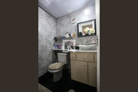 Apartamento à venda com 70m², 2 quartos e 2 vagas Apartamento à venda com 70m², 2 quartos e 2 vagasBanheiro