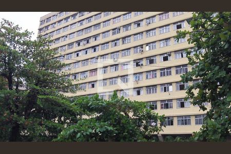 Apartamento à venda com 70m², 2 quartos e 2 vagas Apartamento à venda com 70m², 2 quartos e 2 vagasFachada