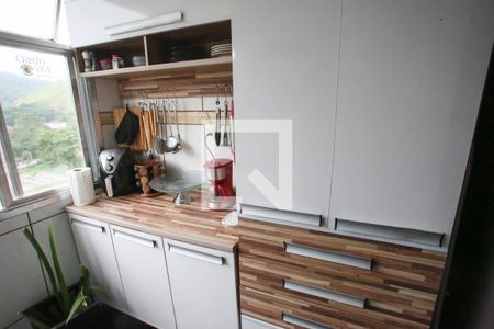 Apartamento à venda com 70m², 2 quartos e 2 vagas Apartamento à venda com 70m², 2 quartos e 2 vagasCozinha