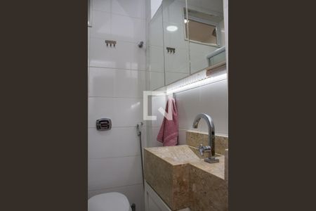 Apartamento à venda com 64m², 2 quartos e sem vagaBanheiro Social