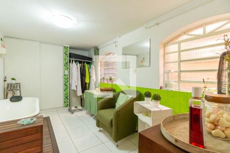 Casa à venda com 350m², 3 quartos e 3 vagas Casa à venda com 350m², 3 quartos e 3 vagasSala Garagem