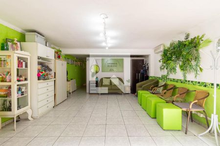 Casa à venda com 350m², 3 quartos e 3 vagas Casa à venda com 350m², 3 quartos e 3 vagasGaragem