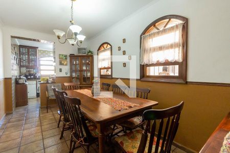 Casa à venda com 350m², 3 quartos e 3 vagas Casa à venda com 350m², 3 quartos e 3 vagasSala de Jantar