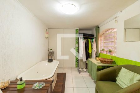 Casa à venda com 350m², 3 quartos e 3 vagas Casa à venda com 350m², 3 quartos e 3 vagasSala Garagem