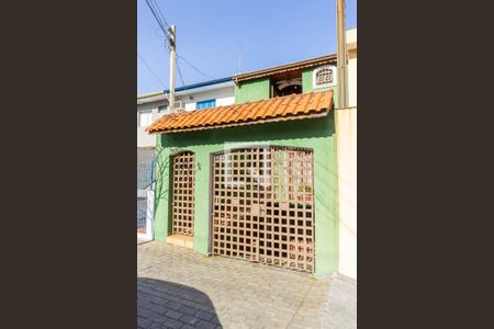 Casa à venda com 350m², 3 quartos e 3 vagas Casa à venda com 350m², 3 quartos e 3 vagasFachada