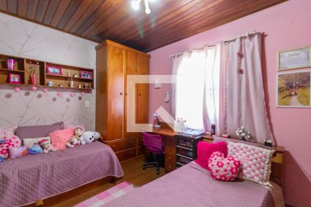 Casa à venda com 350m², 3 quartos e 3 vagas Casa à venda com 350m², 3 quartos e 3 vagasSuíte 3